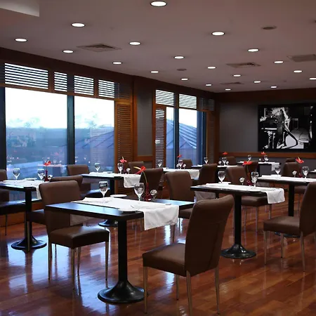 Bh Conference & Airport Szálloda 5*