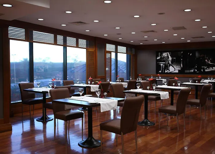 Bh カンファレンス&エアポート ホテル 5*