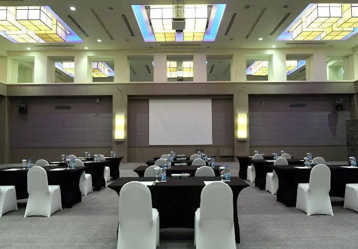 ホテル Bh カンファレンス&エアポート